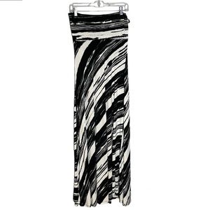 B. Moss Company Black and White Strapless Dress